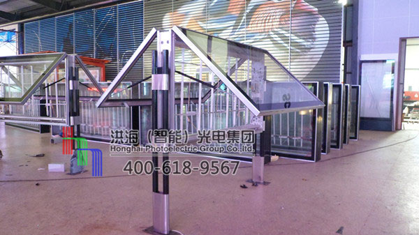 江蘇連云港滾動(dòng)燈箱24臺 江蘇連云港滾動(dòng)燈箱24臺